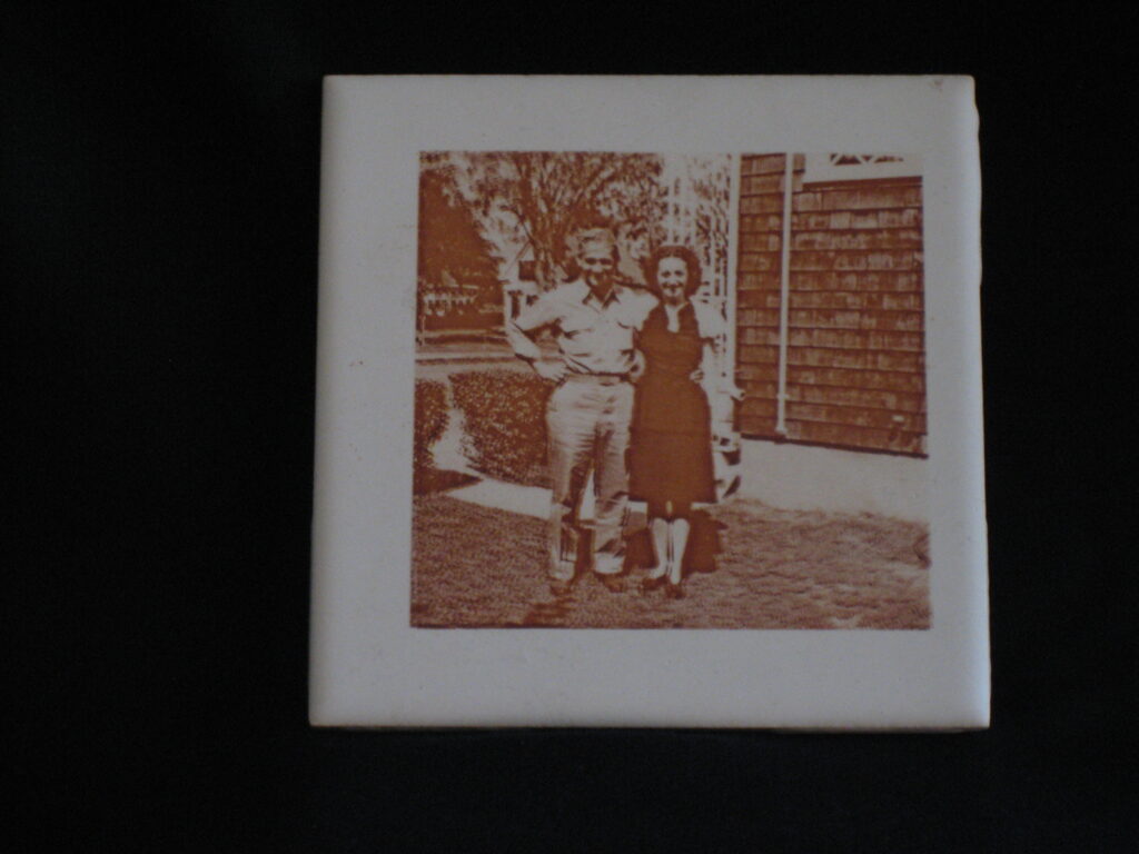 Sienna Photograph of a man and woman from world war 2 on a ceramic tile